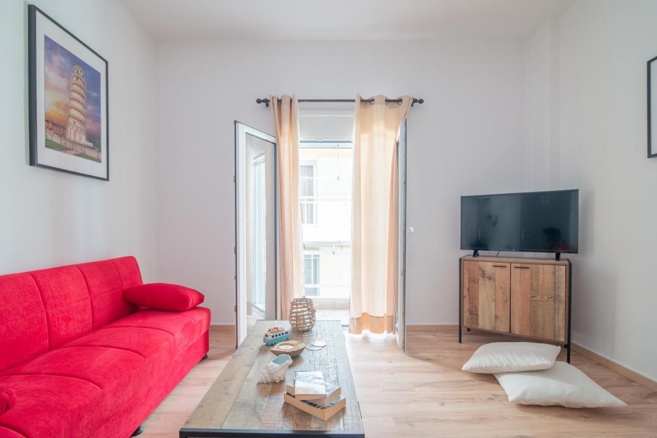 Modern Renovated Apt Next To The Beachfront Heraklion  Ngoại thất bức ảnh