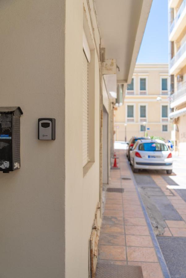 Modern Renovated Apt Next To The Beachfront Heraklion  Ngoại thất bức ảnh